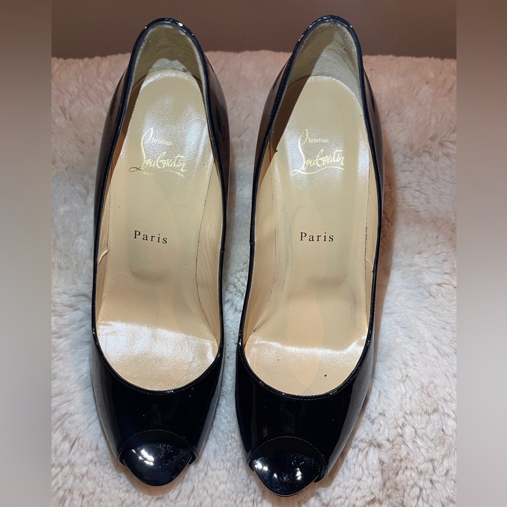 Christian Louboutin Black Patent Peep-Toe Heels size:40